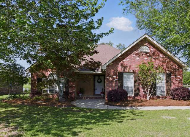 Property at 73 Lakeland Cir, Petal, MS 39465, 3 beds, 2 baths
