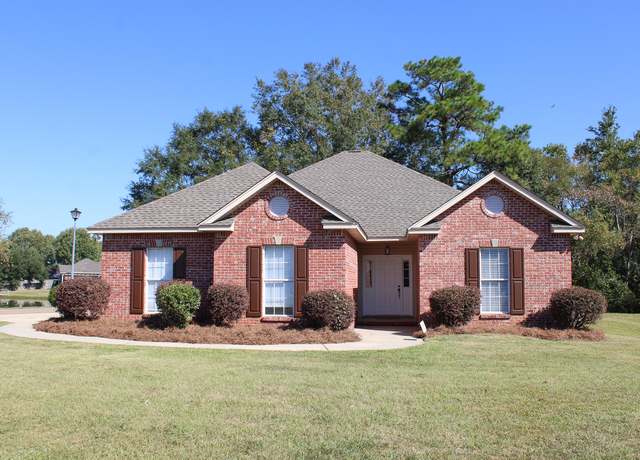 Property at 2 Sunline Dr, Petal, MS 39465, 3 beds, 2 baths