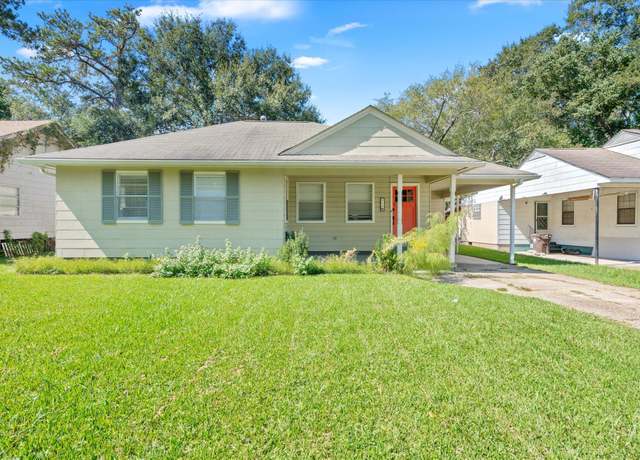 Property at 213 S 16th Ave, Hattiesburg, MS 39401, 3 beds, 2 baths