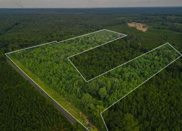 Property at 01 Oak Grove Rd, Silver Creek, MS 39663