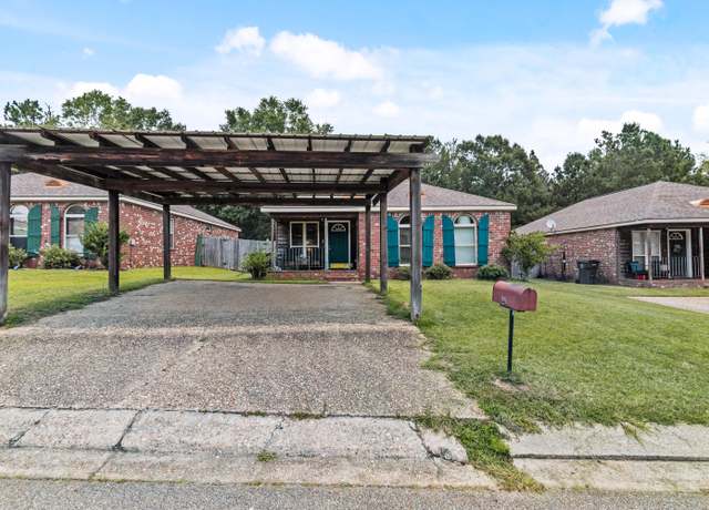 Property at 25 Lasalle St, Hattiesburg, MS 39402, 3 beds, 2 baths