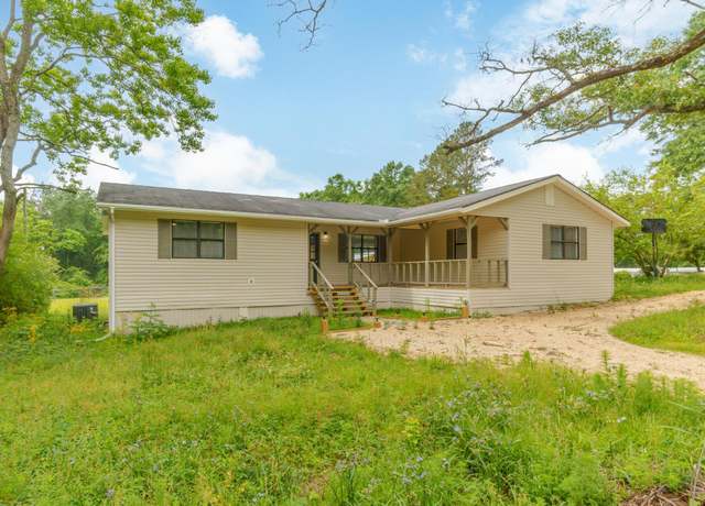 Property at 47 Evans Ln, Laurel, MS 39443, 3 beds, 2 baths