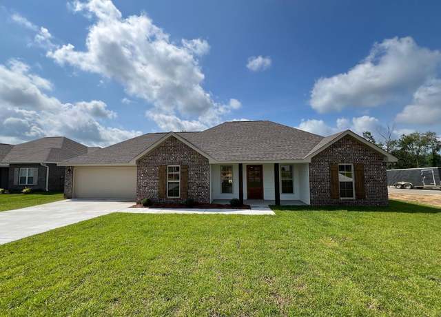 Property at 70 E Bartlet Way, Hattiesburg, MS 39402, 3 beds, 2 baths