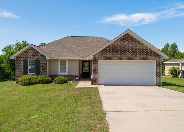 Property at 111 Clark Ave, Hattiesburg, MS 39402, 3 beds, 2 baths