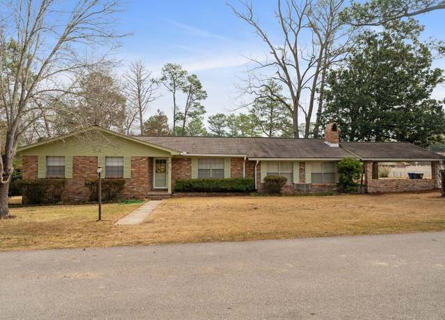 Property at 1120 Estelle, Hattiesburg, MS 39402, 3 beds, 2 baths