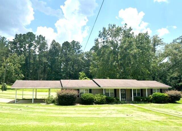 Property at 206 Ellis St, Mendenhall, MS 39114, 3 beds, 1.5 baths