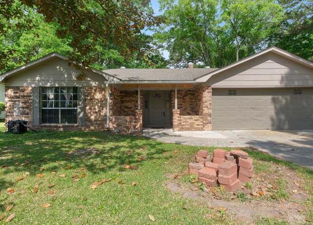 Property at 110 Ray Bridge Rd, Hattiesburg, MS 39402, 3 beds, 2 baths