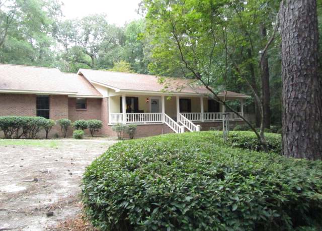Property at 188 Pompano Dr, Hattiesburg, MS 39402, 4 beds, 3 baths