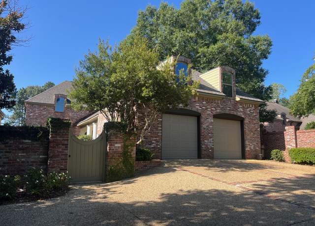 Property at 58 Golf Club Rd, Hattiesburg, MS 39402, 3 beds, 3.5 baths
