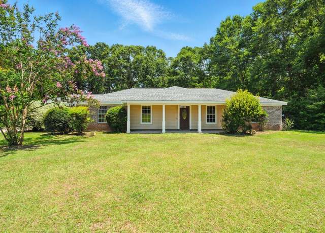 Property at 56 Carter Rd, Hattiesburg, MS 39401, 3 beds, 2 baths