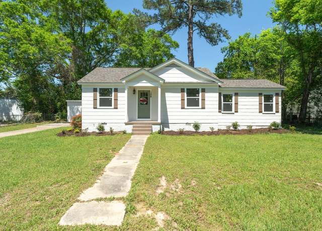 Property at 106 E 7th Ave, Petal, MS 39465, 3 beds, 3.5 baths