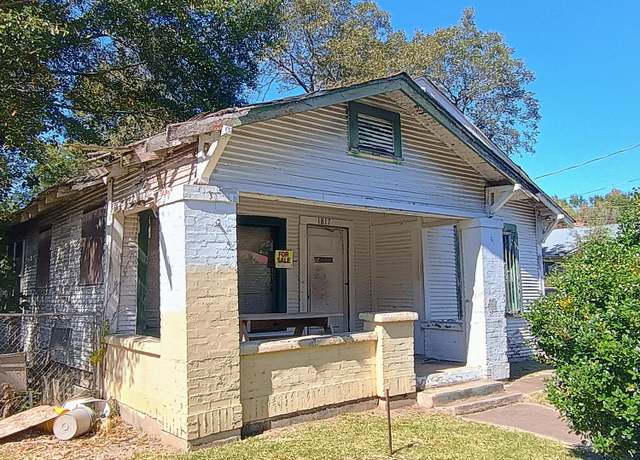 Property at 1817 16th Ave, Meridian, MS 39301, 3 beds, 2 baths