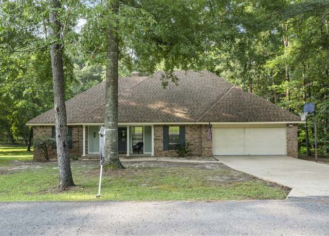Property at 23 Columbus Rd, Hattiesburg, MS 39402, 6 beds, 4 baths