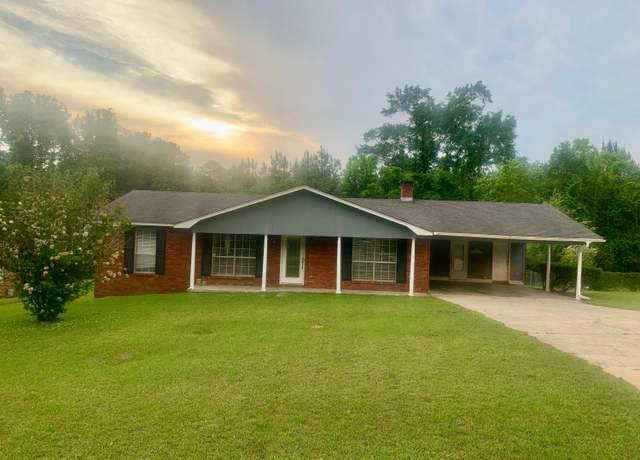 Property at 18 Ole Miss Dr, Laurel, MS 39440, 3 beds, 2 baths