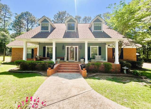 Property at 19 Dunleith Ct, Hattiesburg, MS 39402, 4 beds, 3.5 baths