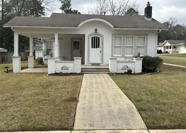Property at 1029 W 6th St, Prentiss, MS 39474, 3 beds, 3 baths