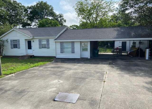 Property at 107 Green St, Petal, MS 39465, 3 beds, 2 baths