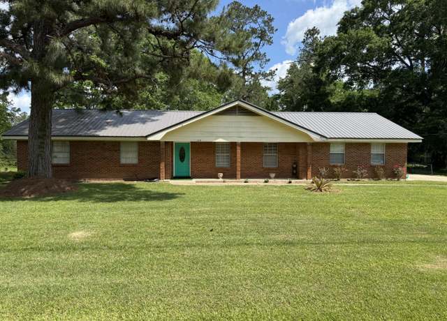 Property at 122 Anita Dr, Hattiesburg, MS 39401, 3 beds, 2 baths