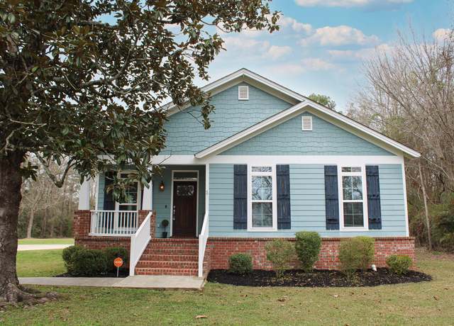 Property at 1112 N 34th Ave, Hattiesburg, MS 39401, 3 beds, 3.5 baths