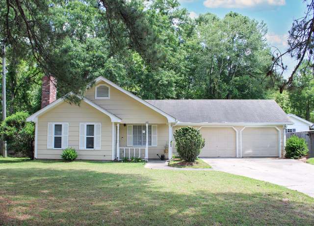 Property at 112 W Ray Dr, Hattiesburg, MS 39402, 3 beds, 2 baths