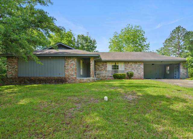 Property at 3108 Fernway Dr, Hattiesburg, MS 39401, 4 beds, 2 baths