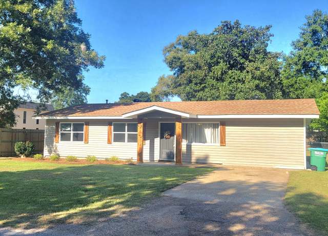 Property at 206 Willow St, Petal, MS 39465, 3 beds, 1 bath