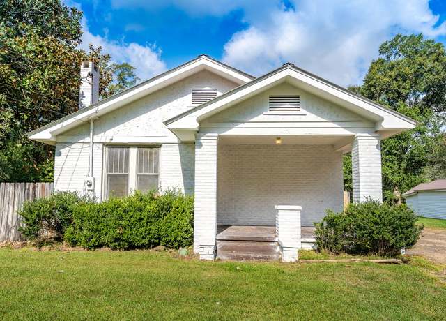 Property at 407 S 14th Ave, Hattiesburg, MS 39401, 3 beds, 2.5 baths