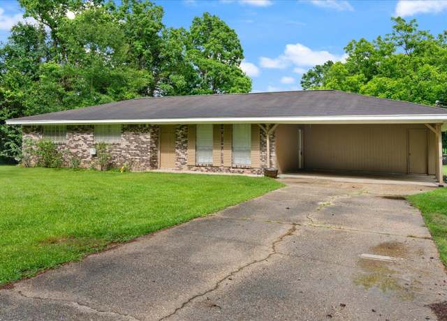 Property at 94 Mini Farm Rd, Hattiesburg, MS 39401, 3 beds, 2 baths