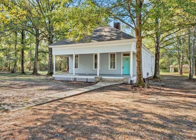 Property at 1329 N Main, Columbia, MS 39429, 3 beds, 2 baths