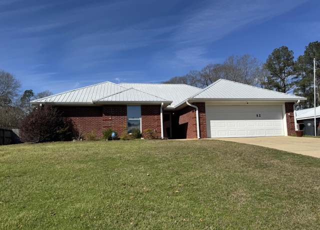 Property at 52 Nicolaus, Hattiesburg, MS 39402, 3 beds, 2 baths