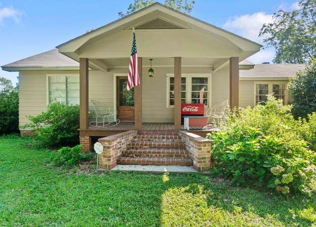 Property at 693 Joe Perrett Rd, Laurel, MS 39443, 3 beds, 1 bath