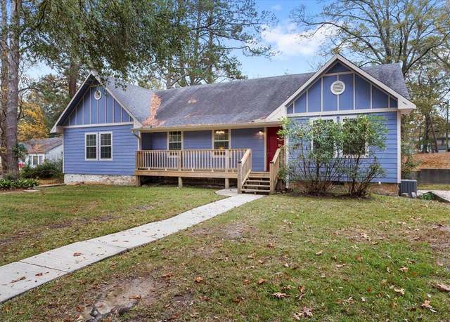 Property at 740 W 13th St, Laurel, MS 39440, 3 beds, 2 baths