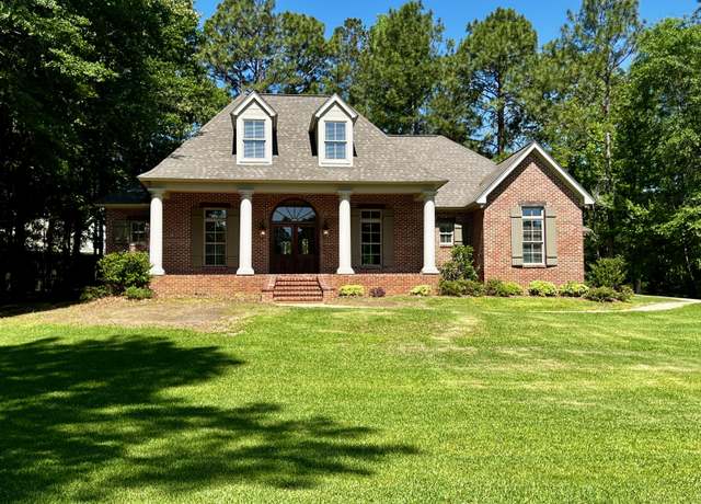 Property at 40 Brookline Dr, Hattiesburg, MS 39402, 5 beds, 5 baths