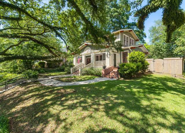 Property at 846 N 5th Ave, Laurel, MS 39440, 3 beds, 2.5 baths