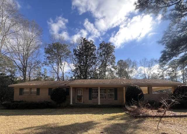 Property at 400 Maple Dr, Petal, MS 39465, 3 beds, 2 baths
