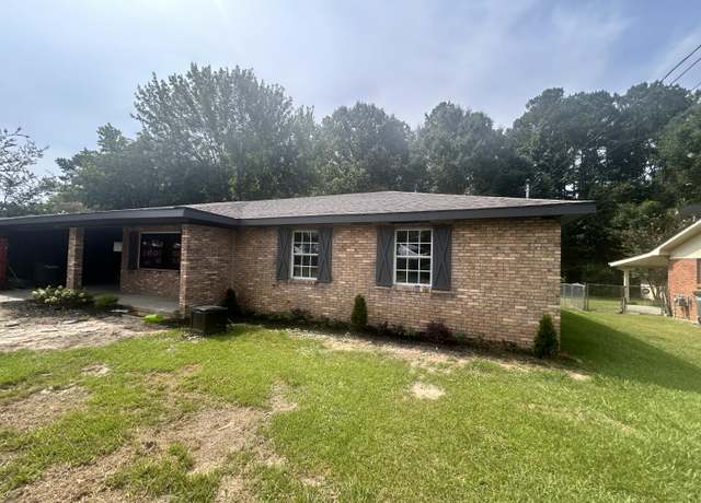 Property at 1018 Glenmore Dr, Columbia, MS 39429, 3 beds, 2 baths