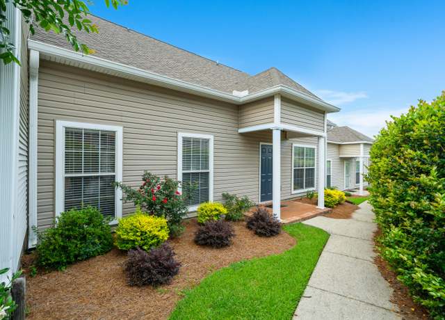 Property at 18 Silverleaf Ln, Hattiesburg, MS 39402, 3 beds, 2 baths