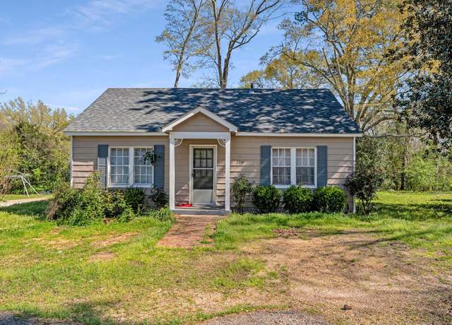 Property at 2314 Blount, Prentiss, MS 39474, 2 beds, 1 bath