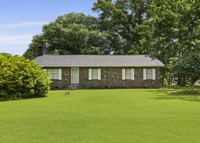 Property at 518 Eatonville Rd, Hattiesburg, MS 39401, 3 beds, 2 baths