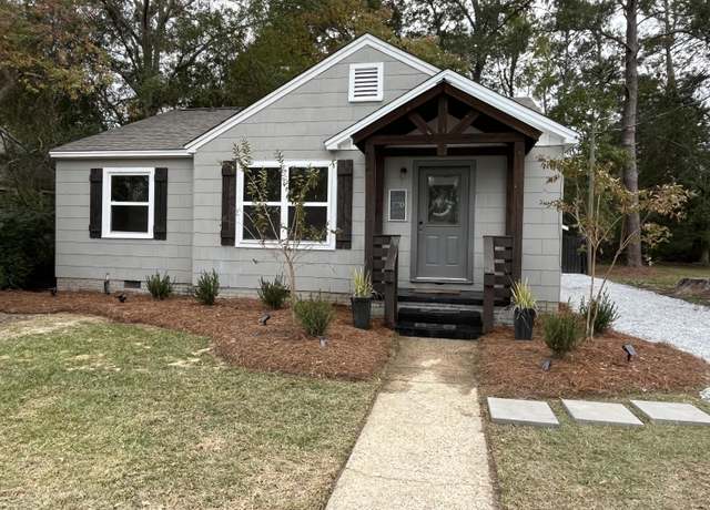 Property at 320 Dixie Ave, Hattiesburg, MS 39401, 4 beds, 2 baths