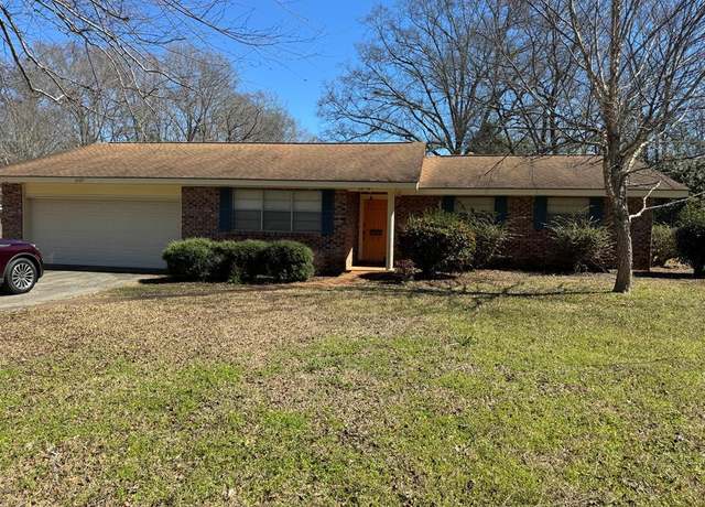 Property at 1809 Orso Dr, Laurel, MS 39440, 3 beds, 2 baths