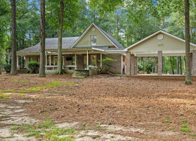 Property at 87 Matthews Rd, Laurel, MS 39443, 4 beds, 2 baths