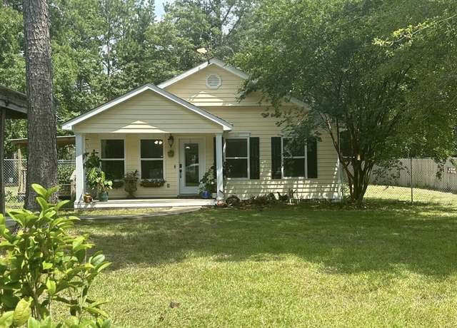 Property at 706 Camp Dantzler, Hattiesburg, MS 39401, 3 beds, 2 baths