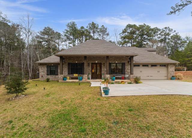 Property at 112 Greenleaf Dr, Hattiesburg, MS 39402, 4 beds, 3 baths