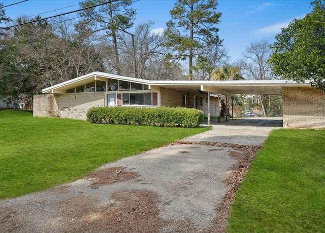 Property at 801 S 5th St, Collins, MS 39428, 3 beds, 2 baths