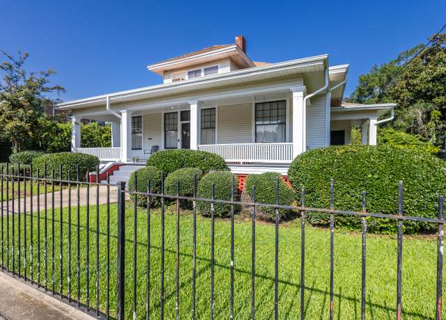 Property at 309 Walnut St, Hattiesburg, MS 39401, 5 beds, 2.5 baths