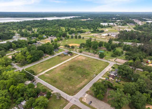 Property at 1023 Rebecca Ave, Hattiesburg, MS 39401