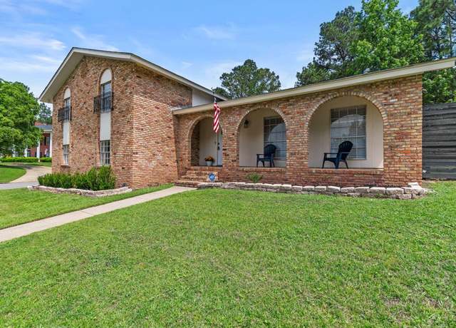 Property at 2 Delond Pl, Hattiesburg, MS 39402, 4 beds, 2.5 baths