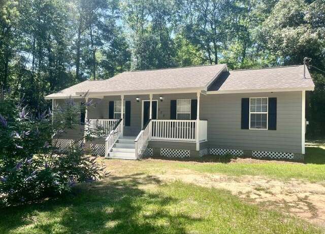 Property at 530 Brown St, Purvis, MS 39475, 4 beds, 2 baths