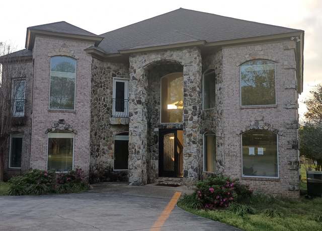 Property at 85 Bridgewater Dr, Hattiesburg, MS 39402, 4 beds, 3.5 baths